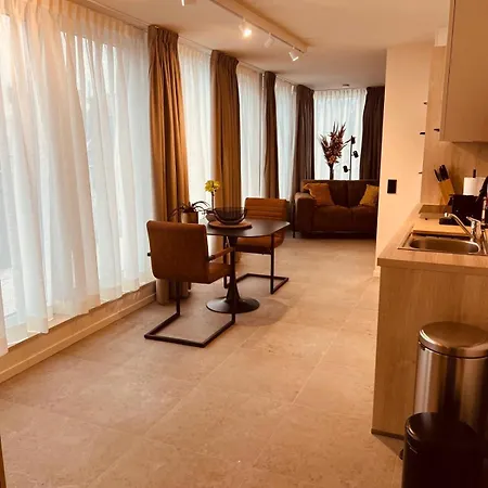 Christina's Luxe Penthouse Апартаменты *